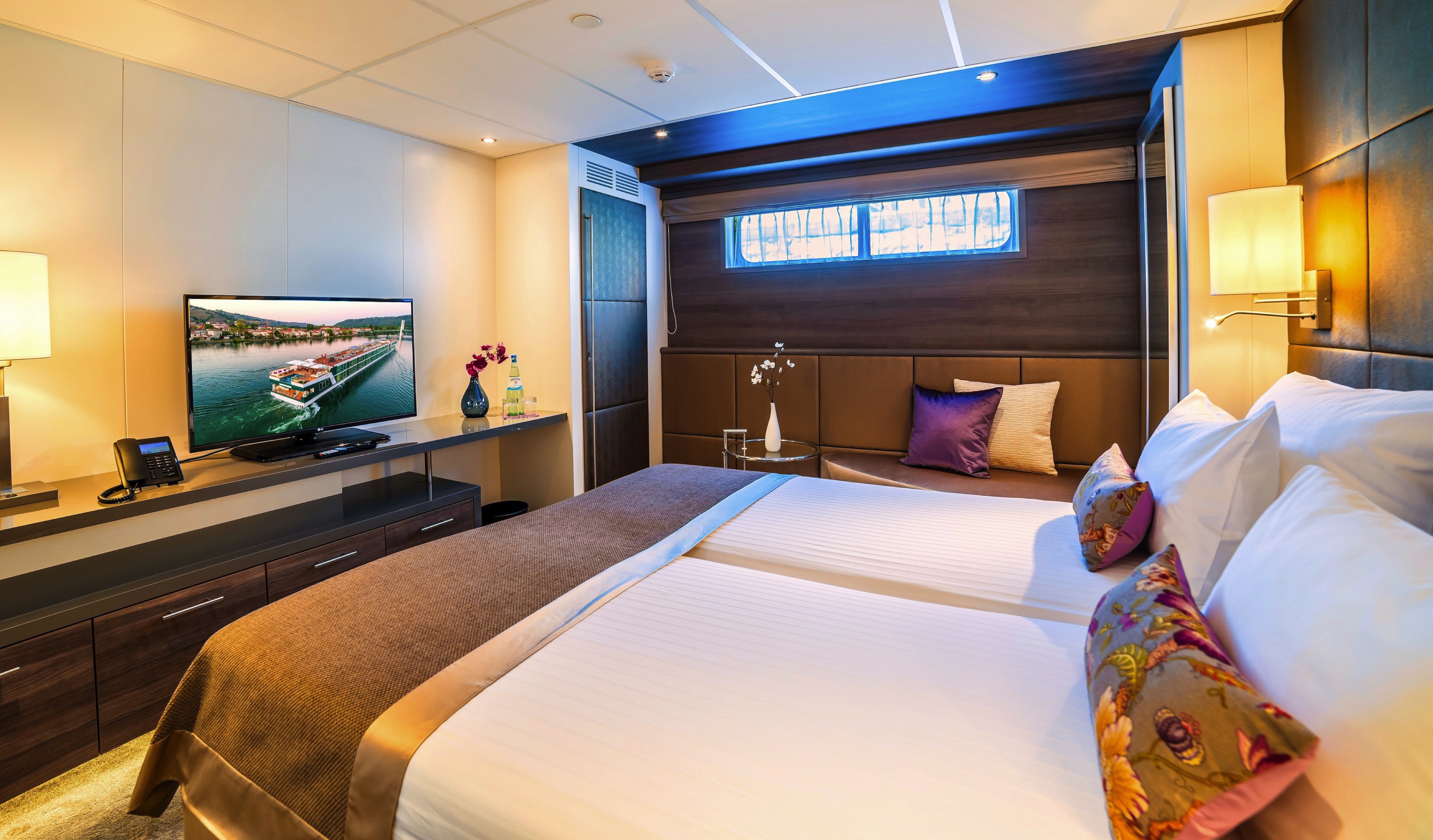AMADEUS Provence C-1 & C-4 Cabins ©Lueftner Cruises Amadeus.jpg